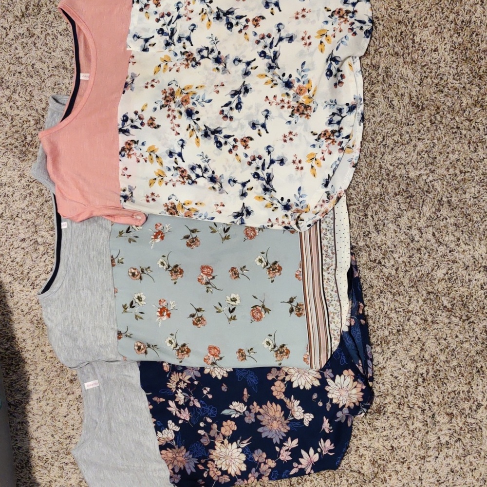 Floral top bundle, size L